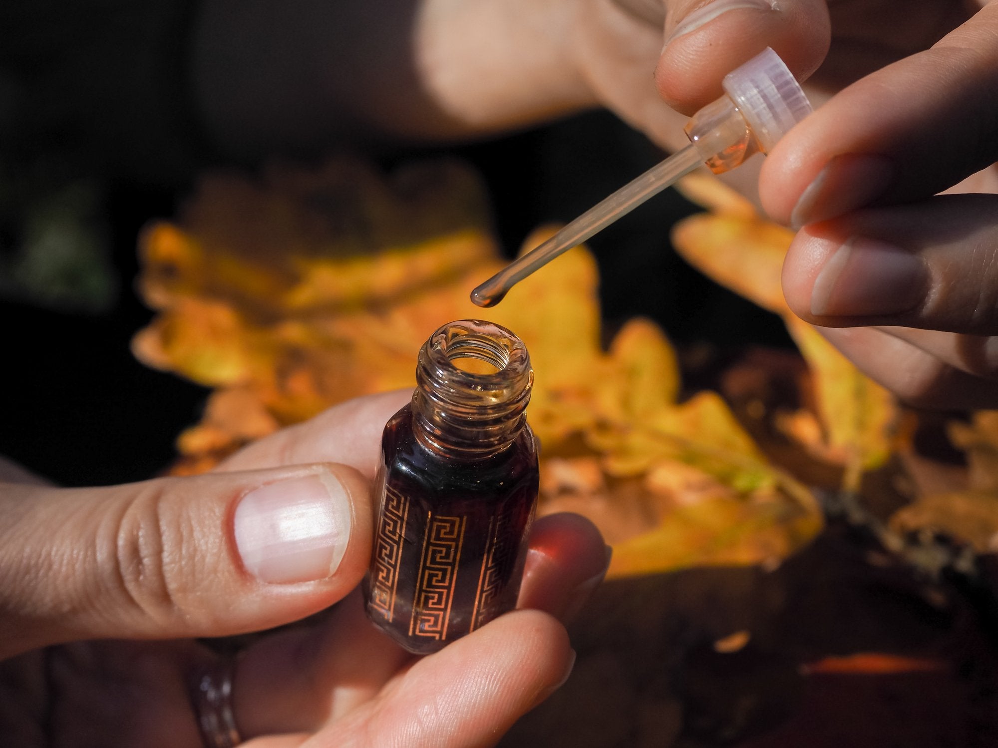 Swiss-Arabian-Vegan-Natural-Perfume-Oils-Samples_2_73a46da2-fa31-4f6c-84f4-5cd1eff79f80.jpg