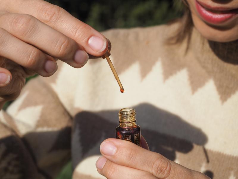 Swiss-Arabian-Vegan-Natural-Perfume-Oils-Samples_5_f7e58673-a113-476e-9218-efd1b807cb2a.jpg